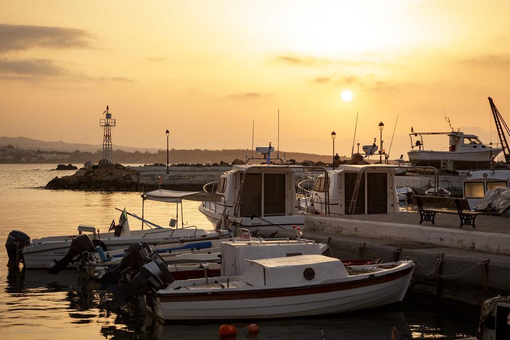 Stam'S Paradise Chrissi Akti Chania Exterior foto